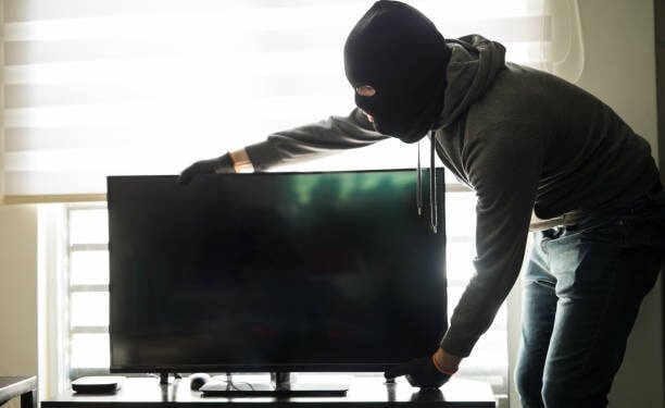 Gondol TV, Maling Ditangkap Satpam