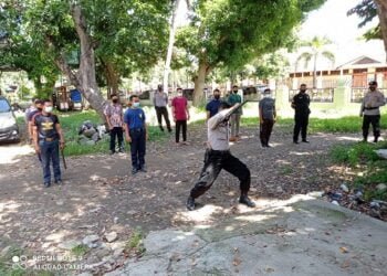 Polres Sumbawa Latih Satpam Beladiri dan Senam Tongkat