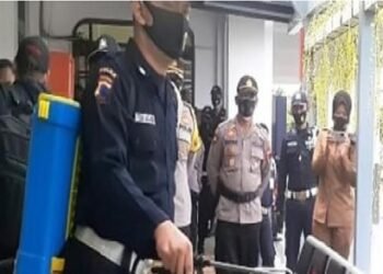Paskot Tegal dan Polres Tegal Kota Bersinergi Lakukan Penyemprotan Disinfektan