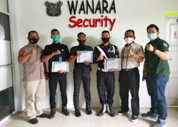 PT Wanara Beri Penghargaan Tiga Satpam Berprestasi