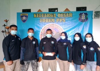 Forum PPS Gelar Kopdar dan Bagi-bagi Masker ke Pengguna Jalan