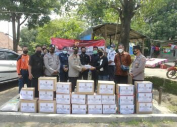 Paguyuban Satpam Bersama Polres Majalengka Bantu Korban Banjir