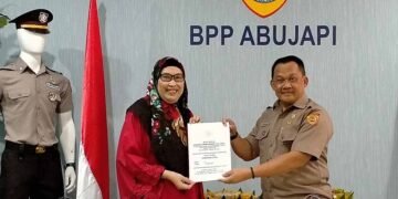 Vina Hibahkan Karya Lagu ‘Mars Satpam’ untuk Satpam Indonesia