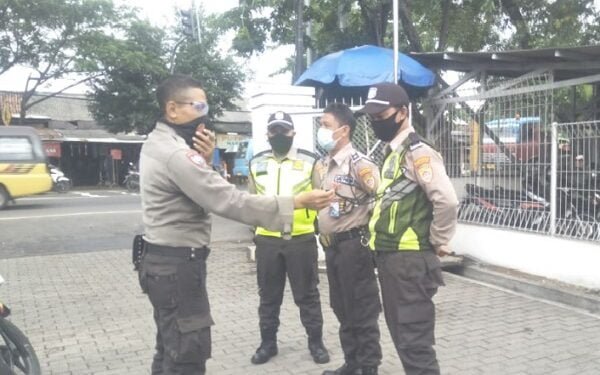 Binmas Polsek Krembangan Sambangi Satpam PT Sriwijaya