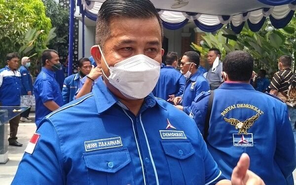 Herri Zulkarnain, Satpam yang Kini Jadi Politisi