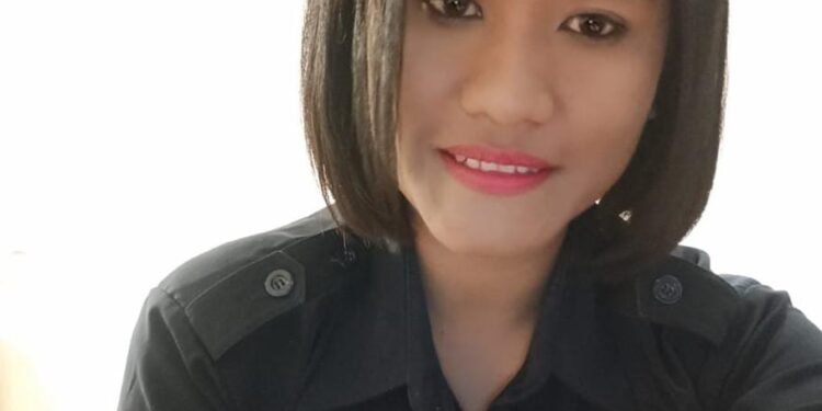 Ivone Sanggasi, Satpam Wanita Komandan Kompi Pembawa Obor Taptu