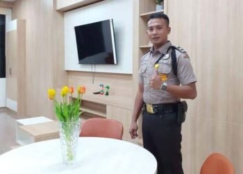 Seragam Baru Satpam Menjadi Berwibawa