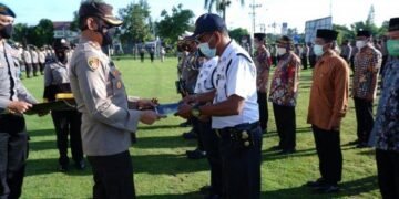 Kapolres Klaten Berikan Penghargaan 2 Satpam Penangkap Pencuri di ATM