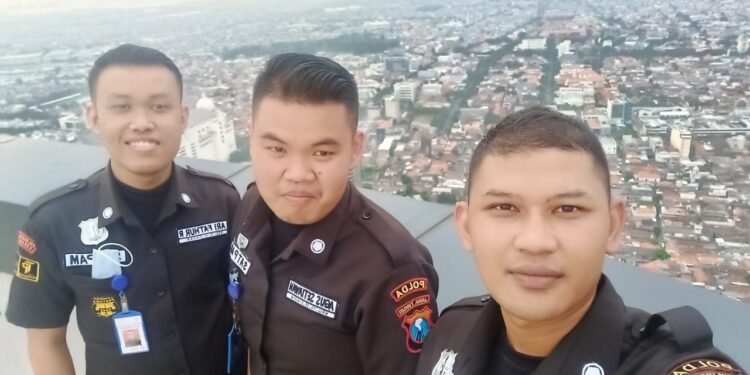 Jangan Remehkan Pekerjaan Satpam