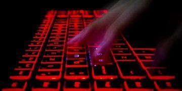 Lima Cara Menghindari Kejahatan Siber untuk Usia Remaja