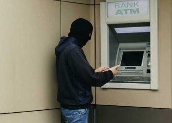 Satpam Tangkap Pelaku Pembobol Mesin ATM