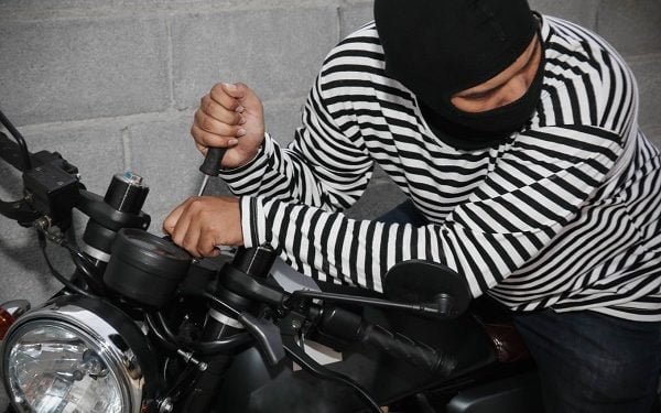 Gagal Curi Motor, Pelaku Diamankan Satpam dan Warga