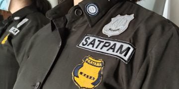 Satpam dan Jajaran Kejari Ngawi Latihan Damkar