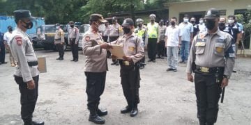 Dua Satpam Raih Penghargaan dari Kapolsek Cikarang