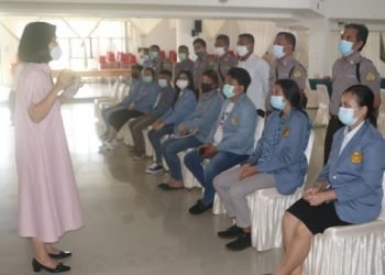 Anak Satpam Kampus Unsrat Terima Bantuan Pendidikan