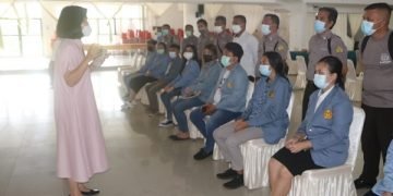 Anak Satpam Kampus Unsrat Terima Bantuan Pendidikan
