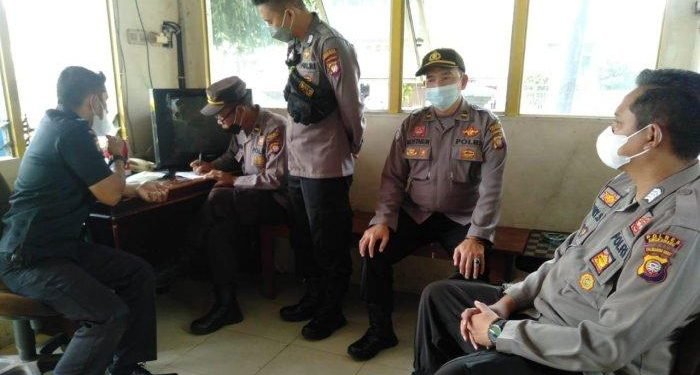 Kanit Binkamsa Lakukan Pembinaan ke Satpam