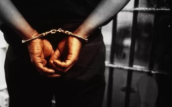 Tak Terima Ditegur Merokok, Mantan Pelajar Sekolah Bacok Satpam