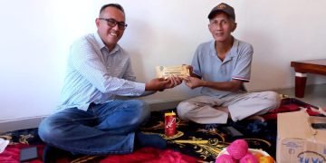 ABUJAPI Kepri Peduli Berikan Dana Bantuan untuk Pengobatan Ketua KBS-RI