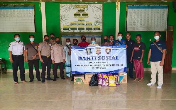 HUT ke-41 Satpam, Satbinmas Polres Singkawang dan Satpam Sambangi Panti Asuhan