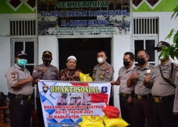 Meriahkan HUT ke-41 Satpam, Polres Sekadau Salurkan Bansos