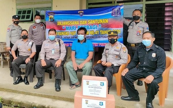 Satbinmas Polres Pringsewu Anjangsana ke Rumah Pensiunan Satpam