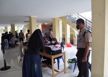 Satpam dan Polres Kapuas Amankan Jalannya Vaksinasi Anak