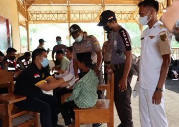 Meriahkan HUT Satpam, Satbinmas Polres Sarolangun dan Satpam Gelar Vaksinasi