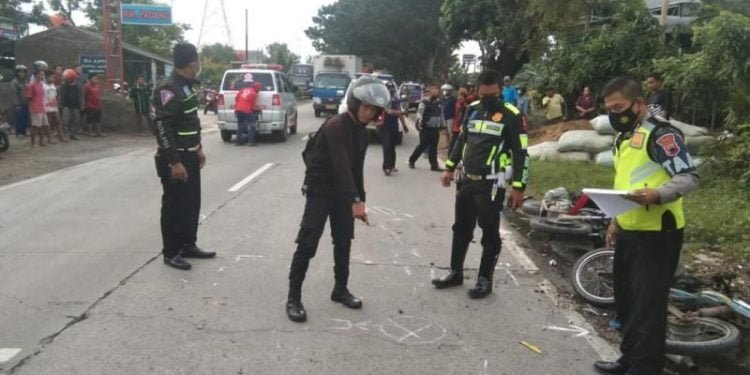 Kejar Pencuri, Satpam Bank Tewas Tertabrak Bus