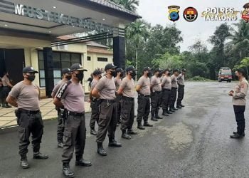 Polres Tabalong Latih Satpam Senam Tongkat dan Borgol Polri