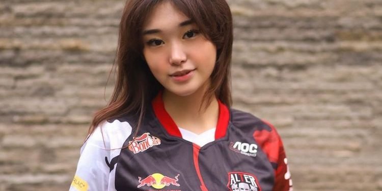 Livy Renata, Sejak Kecil Mau Jadi Satpam