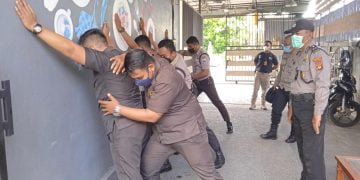 Binmas Polresta Denpasar Latih Ketangkasan Satpam BSP