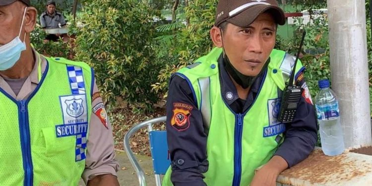 Ewan, Sosok Satpam Rest Area yang Sabar saat Hadapi Pengemudi Keras Kepala