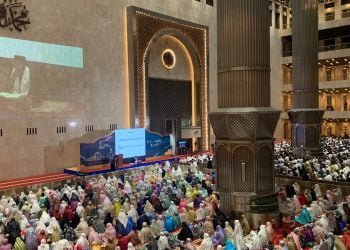 Salat Idul Fitri Dipenuhi Ratusan Ribu Jamaah, Masjid Istiqlal Kerahkan Puluhan Satpam
