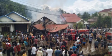 Anak Main Korek, Rumah dan Mobil Satpam Hangus Dilalap Si Jago Merah
