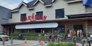 Berita Acara Penyegelan Outlet Holywings ‘The Garrison Kemang’ Diterima Satpam