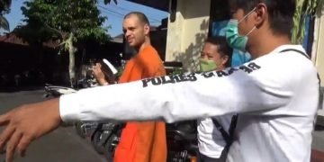 Curi Motor untuk Bertahan Hidup, WNA Asal Rusia Ditangkap Satpam