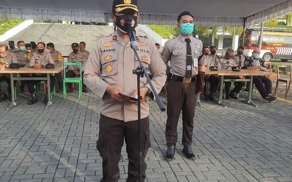 Polres Kota Mataram Gelar Apel Kaposkamling dan Satpam Tahun 2022