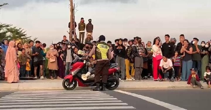 Ganggu Akses Jalan Masuk Proyek, Satpam Bubarkan Fashion Week