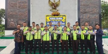 HUT ke-42, Satpam di Kota Serang Tabur Bunga di TMP Ciceri