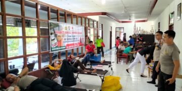 Peduli Sesama, Polres Sekadau dan Satpam Gelar Donor Darah
