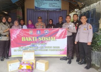 Berbagi ke Sesama, Polres Prabumulih Gelar Bansos Bersama Satpam