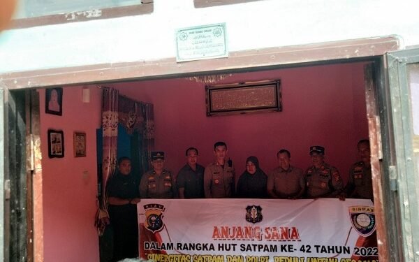 HUT ke-42 Satpam, Polres Rohil Giat Anjangsana ke Keluarga Satpam yang Meninggal