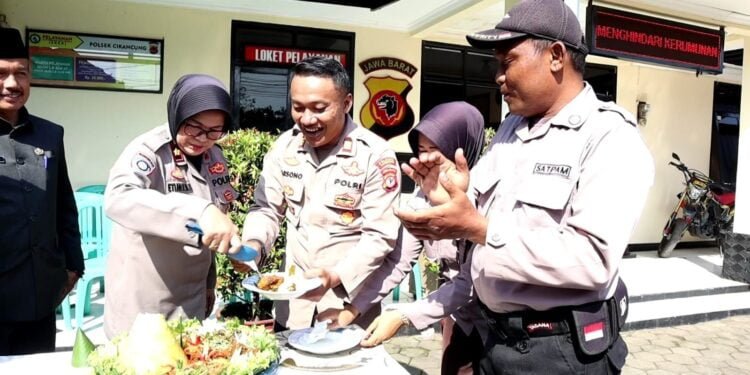 Polsek Cikancung Rayakan HUT ke-42 Satpam
