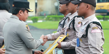 Cegah Tindak Pidana dan Kejahatan, Tiga Satpam Diganjar Penghargaan