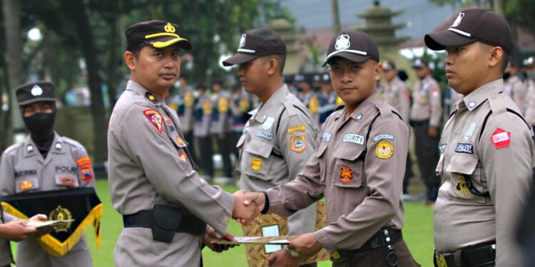 Satpam Unsoed Raih Prestasi di HUT ke-42 Satpam