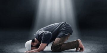 Larang Muslim Salat di Stasiun Kereta Api, Security Diskors