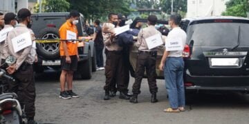 Polisi Belum Datang, Satpam Komplek Larang Warga ke Area TKP Kasus Penganiayaan D