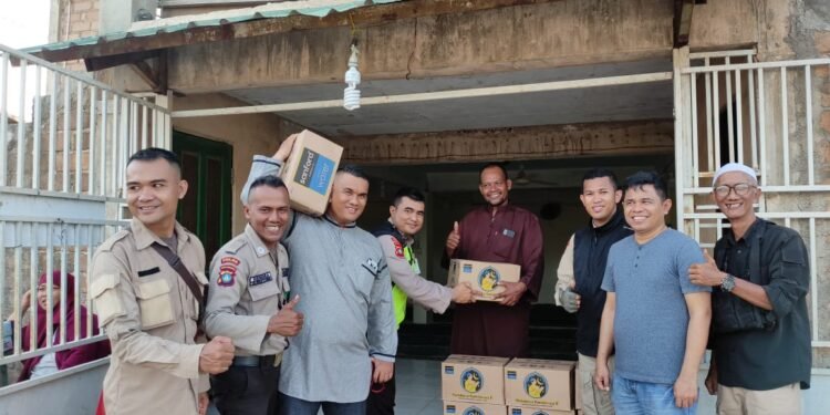 APSI Kepri dan KBSRI Salurkan Bantuan untuk Sembilan Masjid