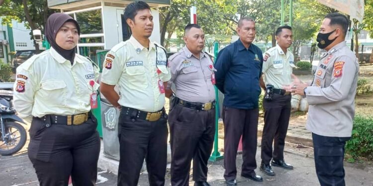 Polres Cirebon Kota Berikan Pembinaan Mental dan Edukasi ke Satpam Kampus